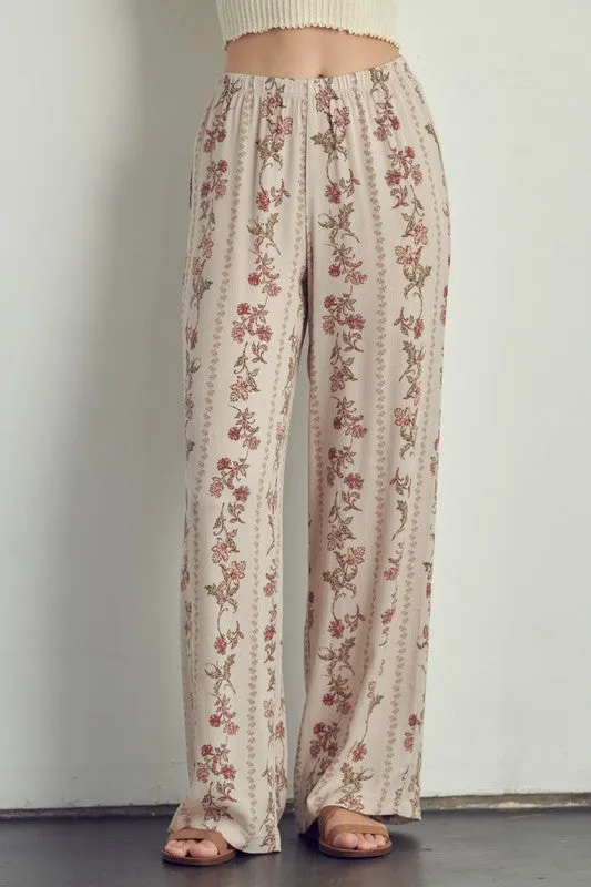 Palazzo pants in floral rayon gauze